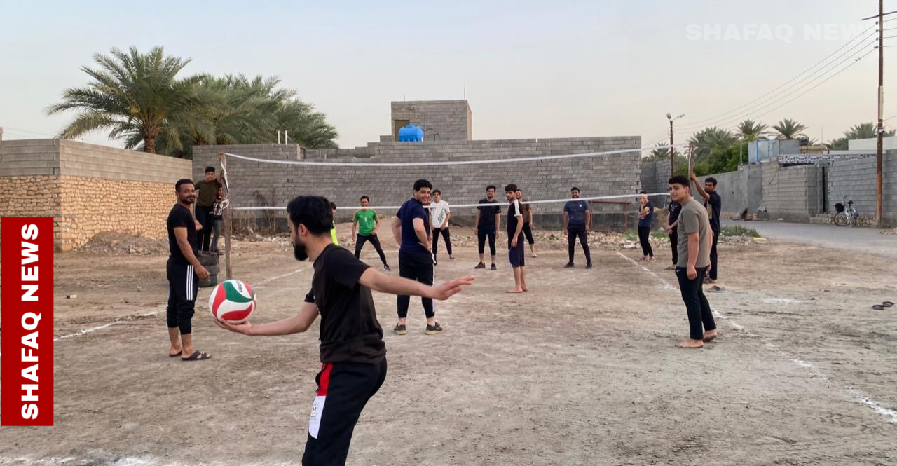 ساحات قليلة ولاعبون كُثر.. الطائرة تهدد عرش كرة القدم بالانبار (صور)