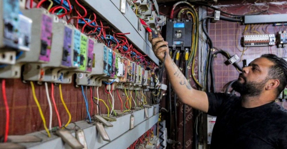 Power play: Baghdad official accuses cabal of controlling electricity