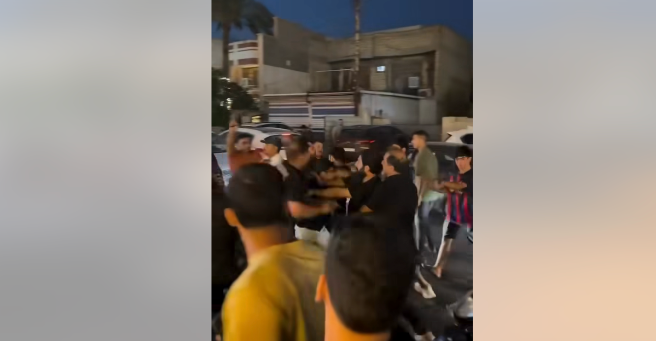 الكلاسيكو يشعل الشارع.. شجار وإصابات بين مشجعي البرشا والريال في مدن عراقية