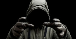 قتل والدته خنقاً.. لاجئ يرتكب جريمة مرعبة في تركيا