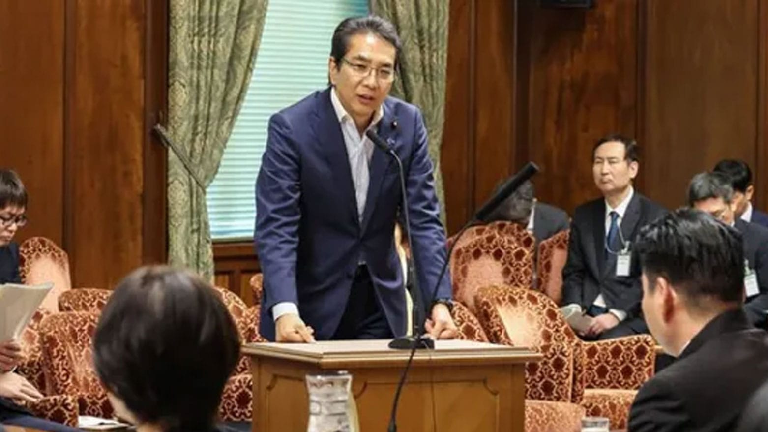 برنج بوودە مدوو دەسلەکارکیشان وەزیریگ ژاپۆنی