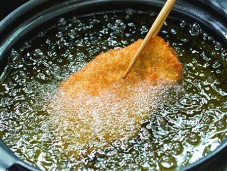 چ پەیوەنیگ هاناوەین زەیت ئاشکردن و شێرپەنجە