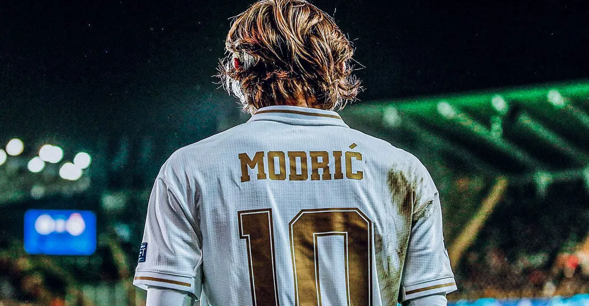 قرار "مفاجئ" يُنهي مشوار مودريتش مع ريال مدريد