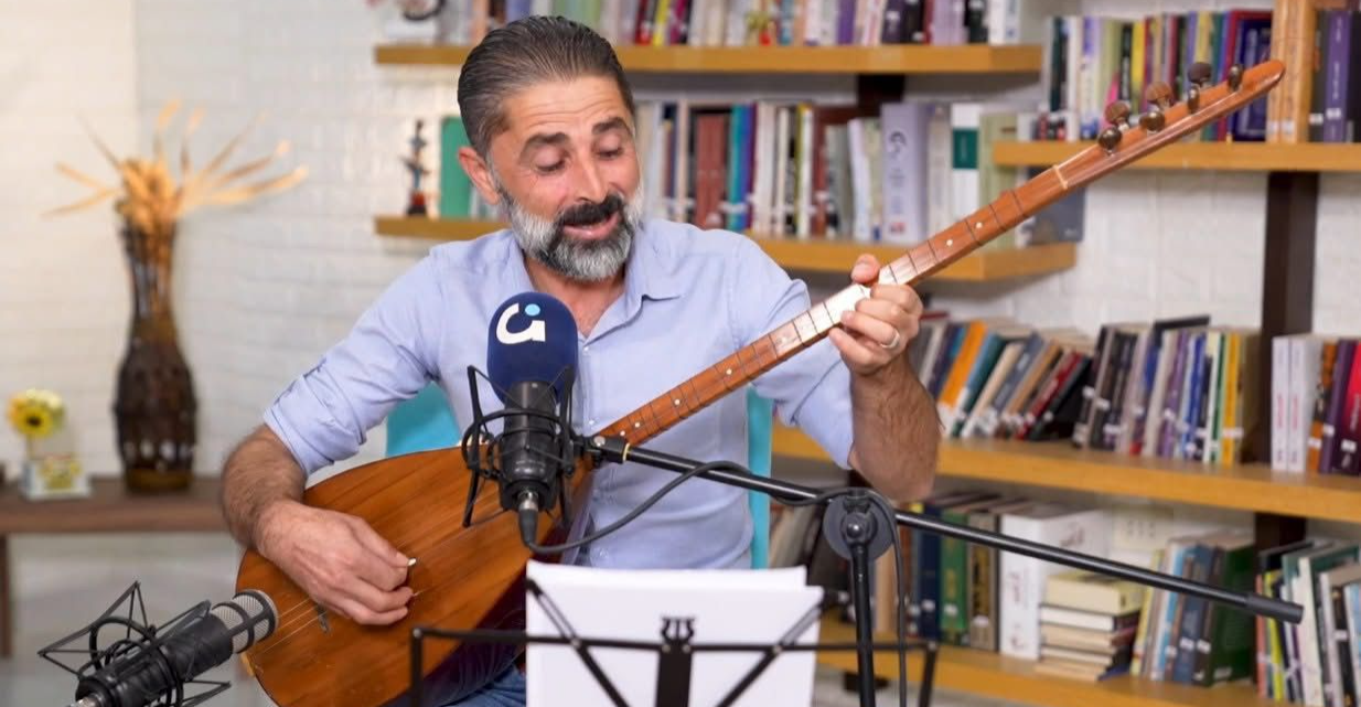 وفاة الفنان الكوردي السوري جوان حسن بحريق في منزله