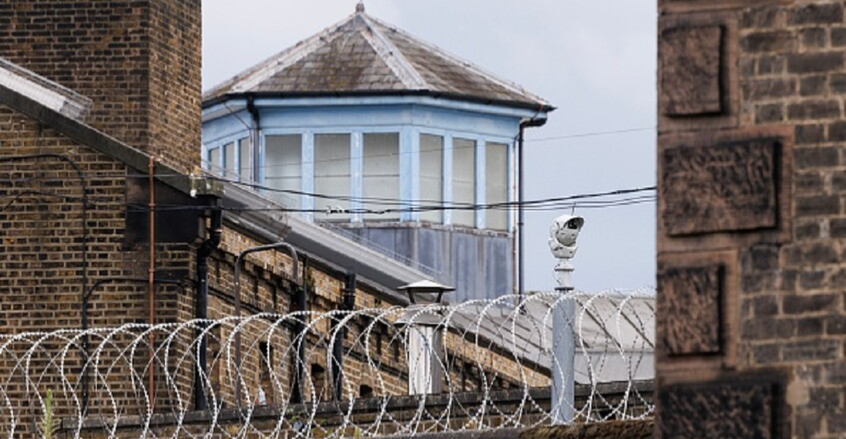 بريطانيا تدرس "إخصاء المُغتصبين" للحد من الجرائم الجنسية واكتظاظ السجون