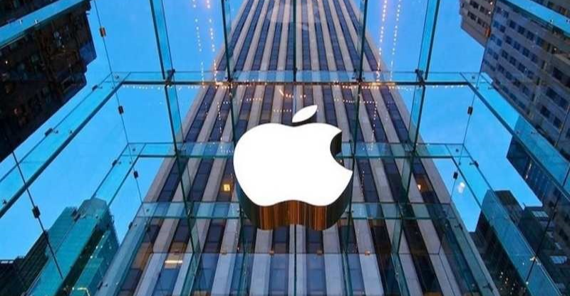 ترامب يتجه للشركات الأمريكية.. تهديد لـ"أبل" بضرائب تصل لـ25%