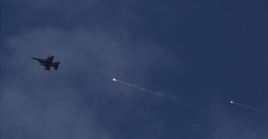 نتنياهو يعلن قصف مطار صنعاء وحكومته تتوعد بحصار جوي وبحري