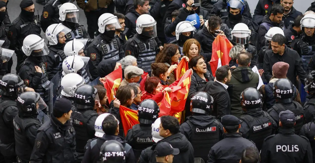 Turkiye arrests opposition figures in Istanbul