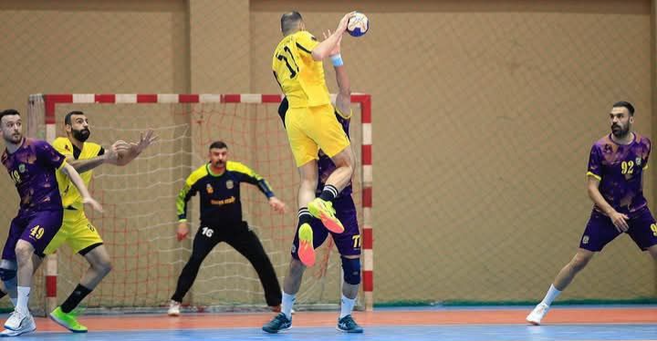 الكرخ يفوز على الشرطة ويضرب موعداً مع الحشد الشعبي بدوري كرة اليد