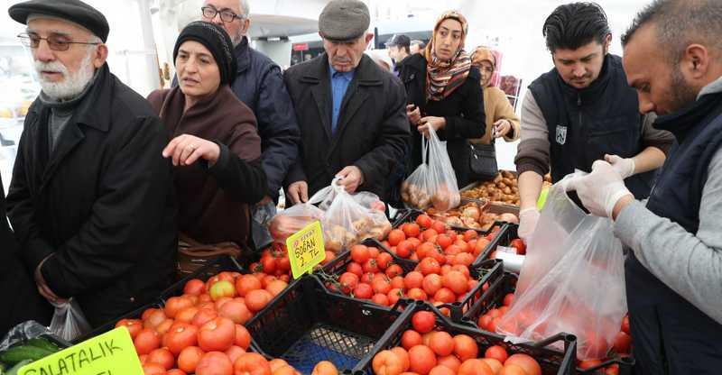تراجع يفوق التوقعات بمعدل التضخم السنوي في تركيا