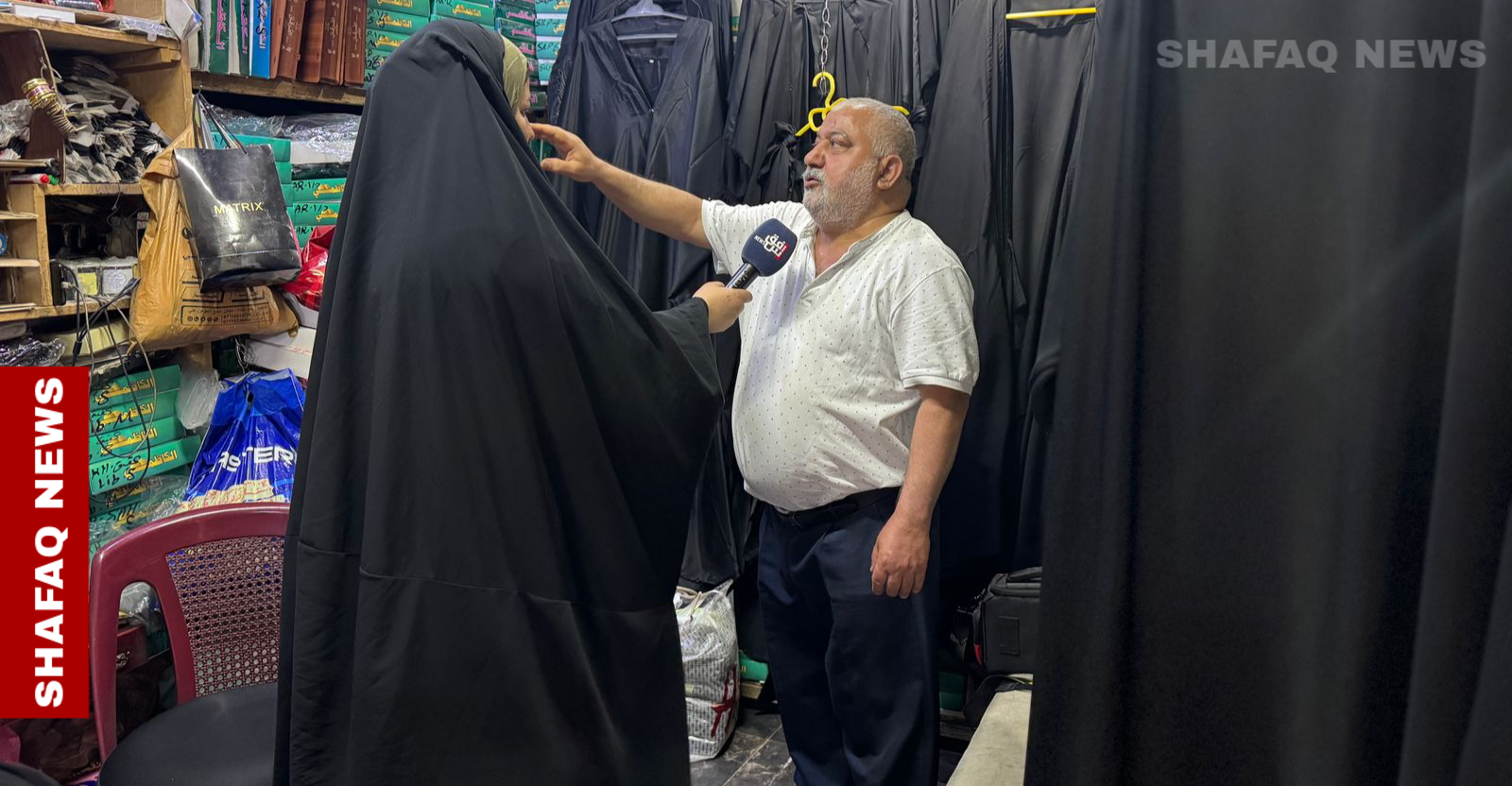 جدل "العباءة الزينبية" يتواصل ومتخصصون يوضحون وآخرون يعتبرونه "دعاية انتخابية"