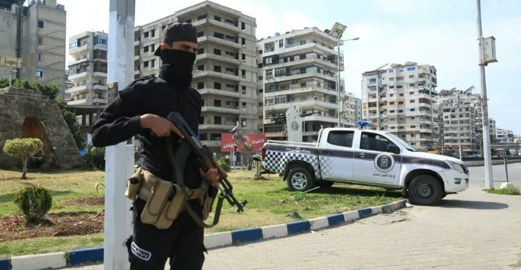 Syrian Observatory: Three Alawites killed, homes burned in Latakia raids
