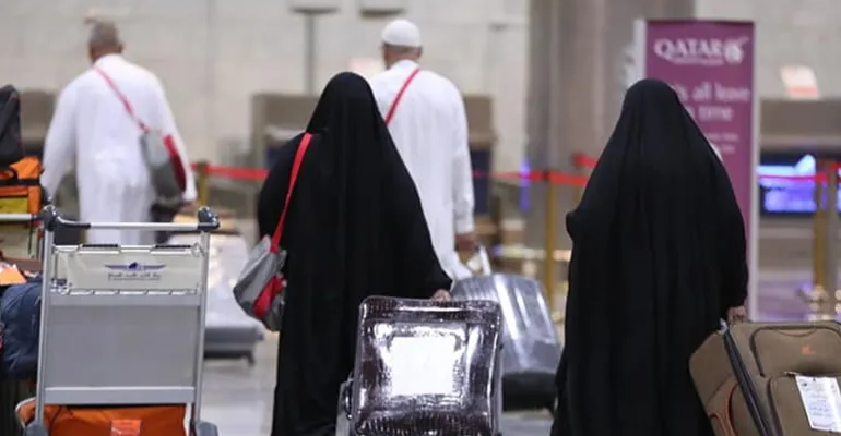 برلمانية عراقية تبرر سبب مشاركتها في موسم الحج