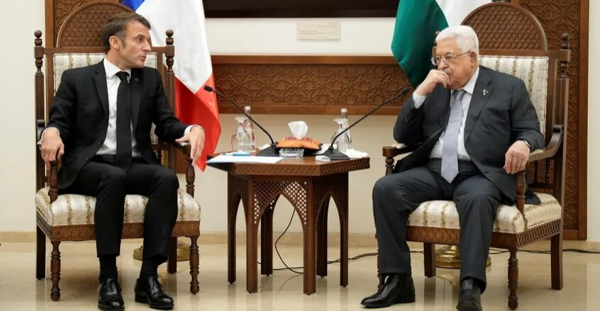 فرنسا: تعهدات غير مسبوقة من عباس بتجريد حماس من سلاحها