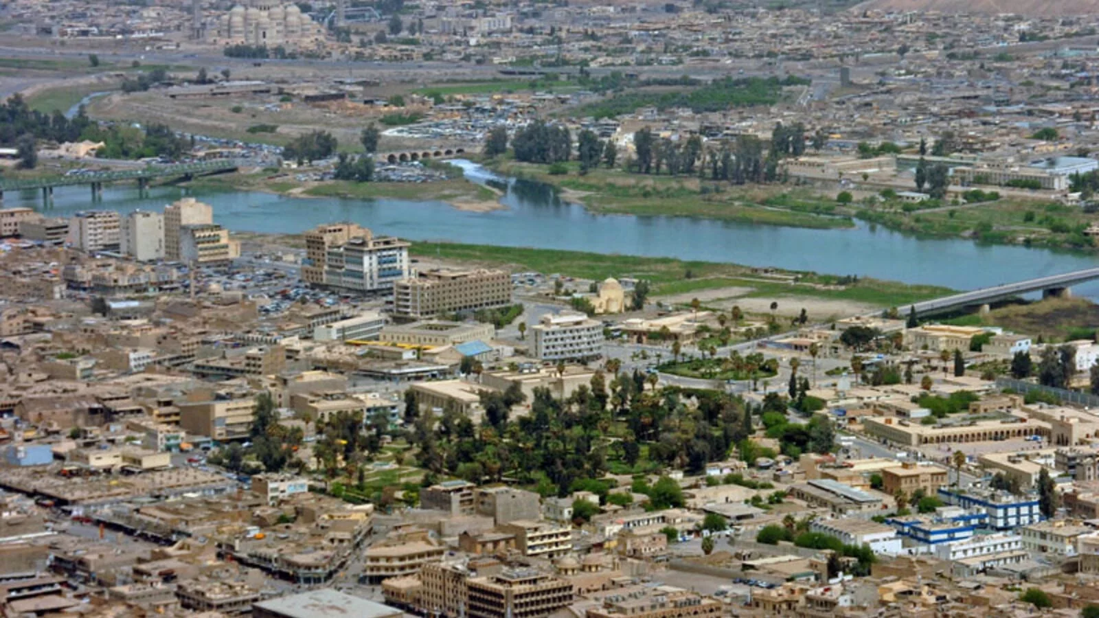 عضو بمجلس نينوى يتحرك بعد فساد "أزكم الأنوف"