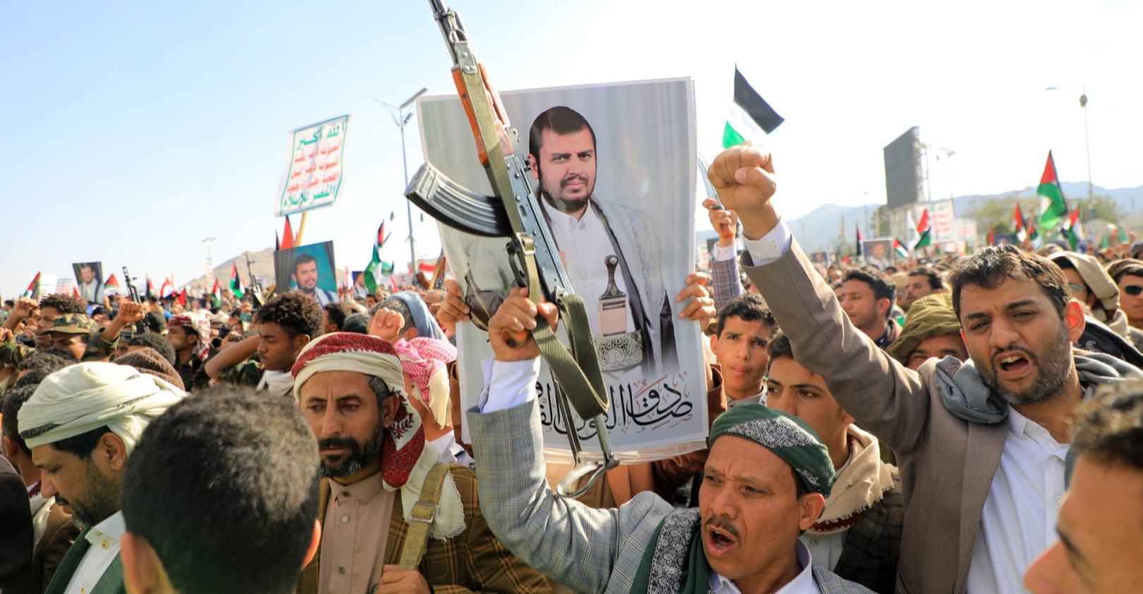 Houthis, Iraqi factions rally behind Iran as region braces for spillover