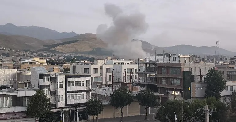 انفجارات جديدة قرب قاعدة عسكرية وتحليق مكثف للطيران الإيراني