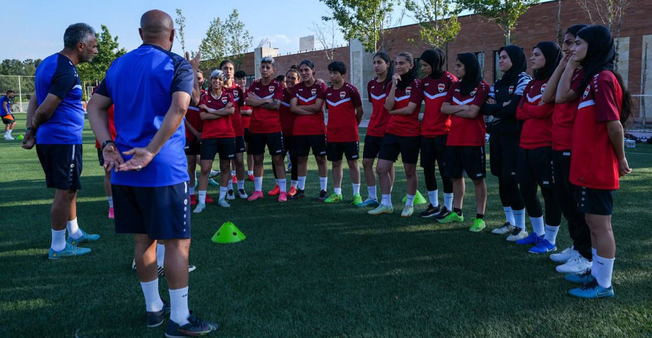 في إيران.. سيدات العراق يجرين حصةً تدريبيةً اليوم على ملعب آزادي