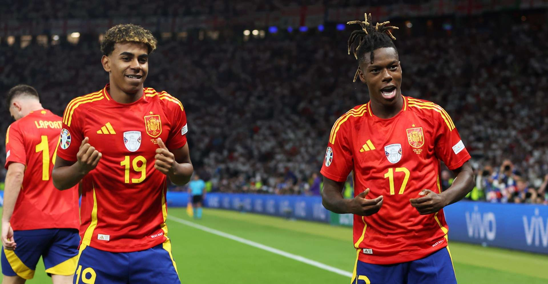 اجتماع لوكيل نيكو ويليامز مع إدارة برشلونة ويامال يثير التكهنات بصورة