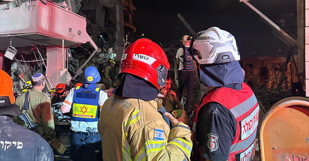 ثمانية قتلى وأكثر من 200 جريح حصيلة جديدة للقصف الصاروخي الإيراني على إسرائيل