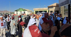 إيران تبدأ بإعادة حجاجها العالقين في السعودية عبر الأراضي العراقية