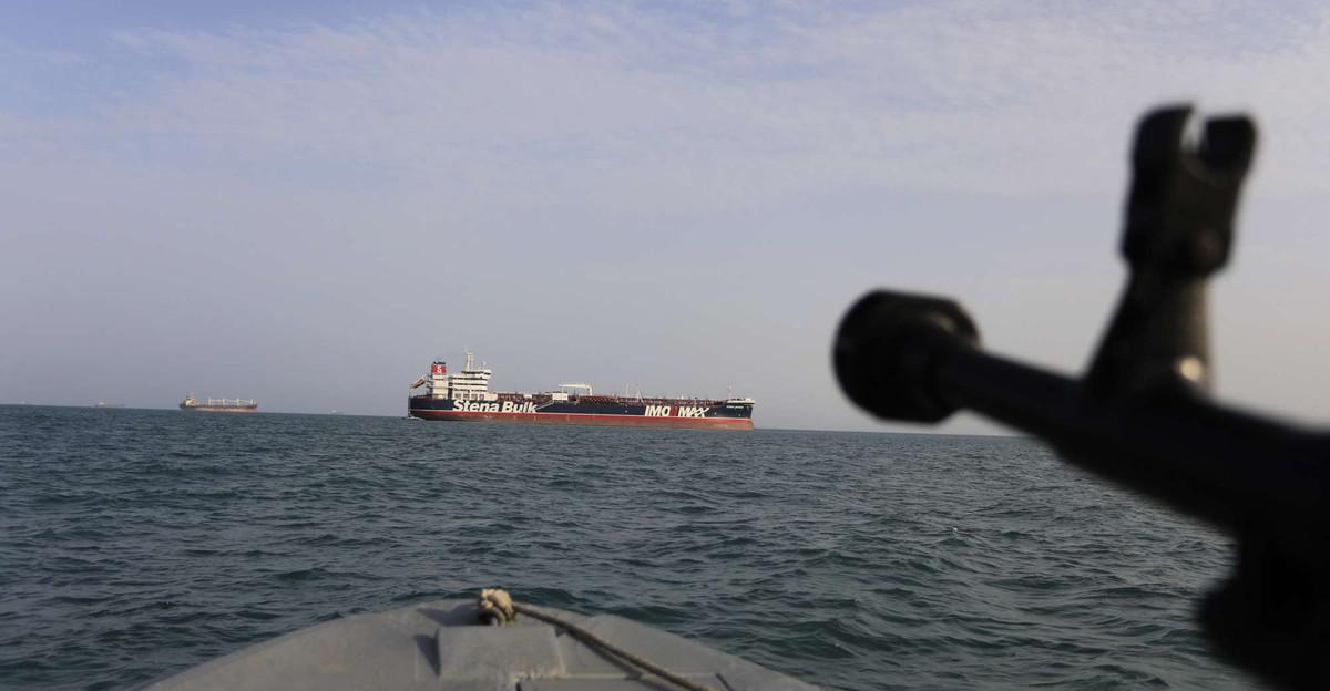 Iranian Official: US involvement to trigger vessel threats, Hezbollah action
