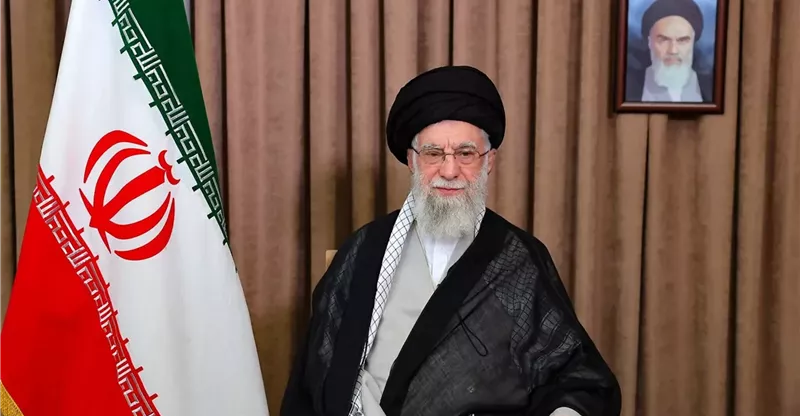 أول تعليق لخامنئي على ضربة "العديد": لن نخضع لاعتداء من أيّ كان