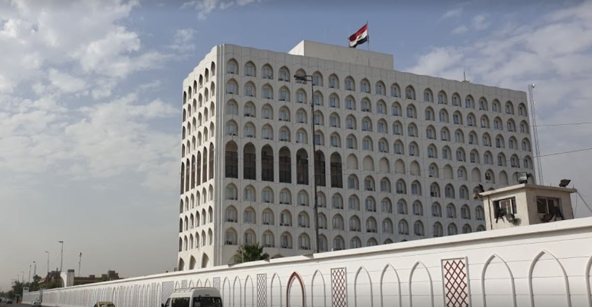 العراق يرحب بوقف إطلاق النار ويؤكد: خطوة نحو تعزيز الاستقرار في المنطقة