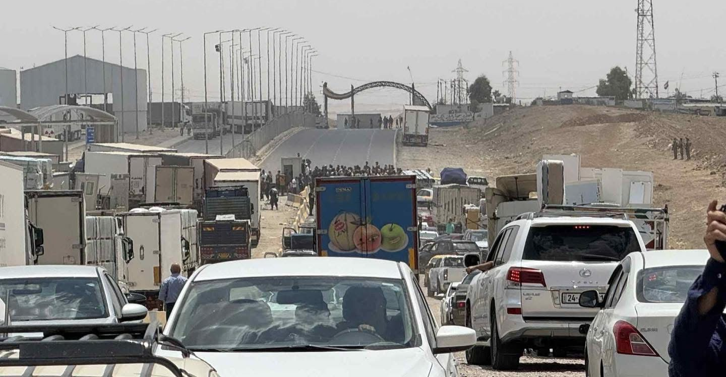 سائقو الشاحنات يغلقون سيطرة سد الموصل احتجاجاً على "الترسيم الجمركي"