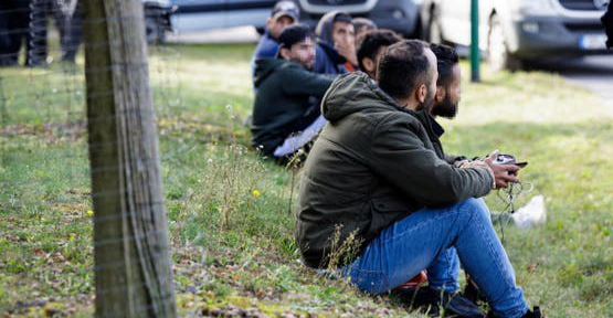 Germany seeks to resume Afghan and Syrian deportations