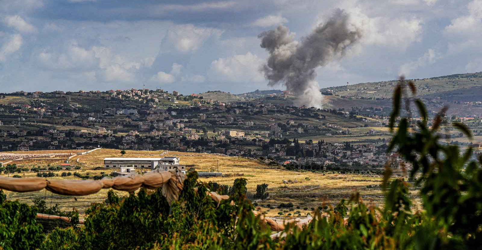 غارات إسرائيلية تطال مواقع حزب الله جنوبي لبنان