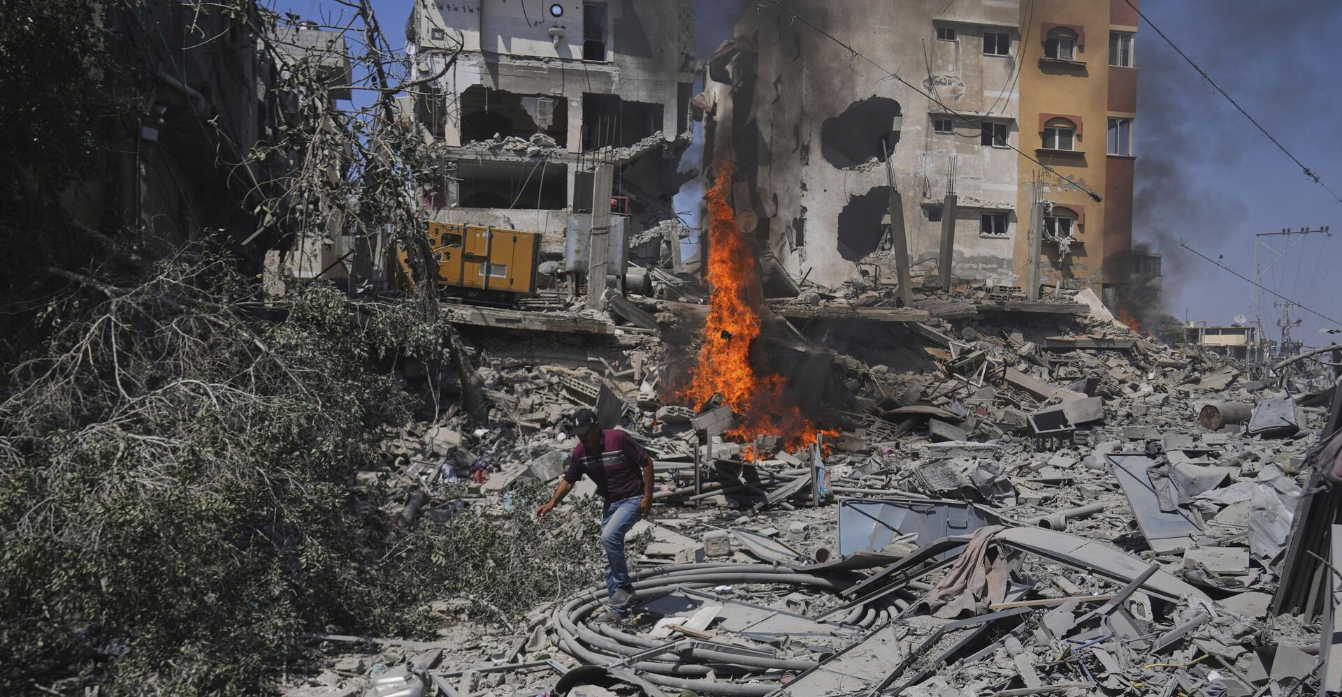 خلال 24 ساعة.. الجيش الإسرائيلي يشن 100 غارة على غزة