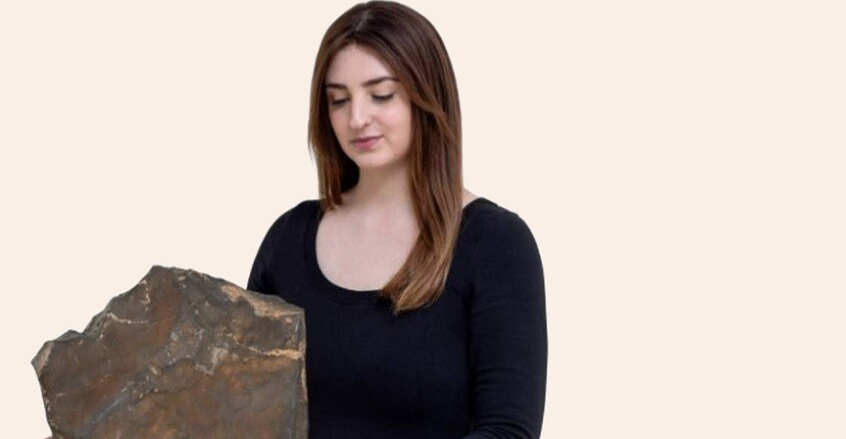 عرض أكبر قطعة من المريخ سقطت على الأرض للبيع في مزاد علني