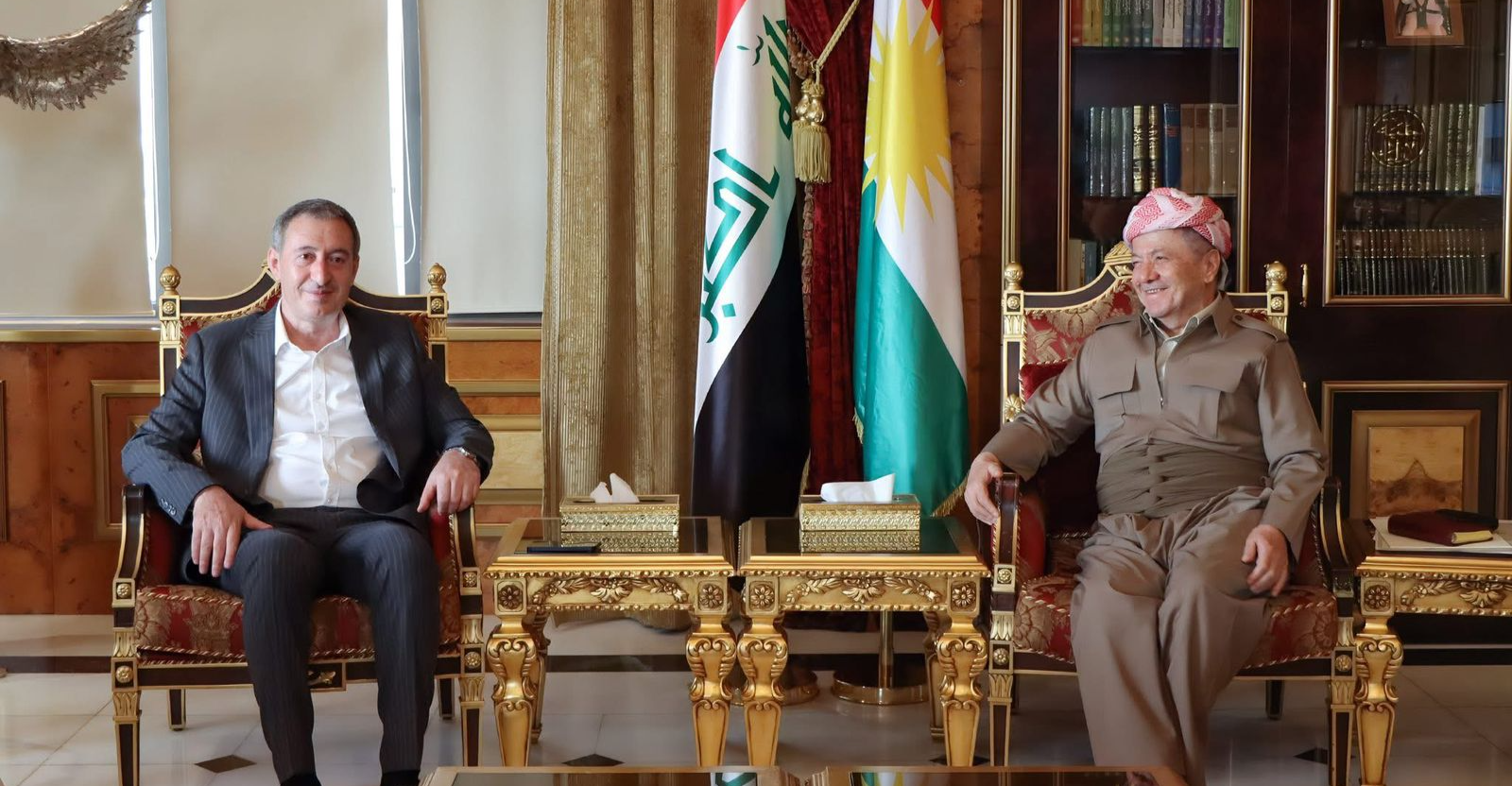 أوجلان يوجه رسالة لمسعود بارزاني يطالبه بزيارته
