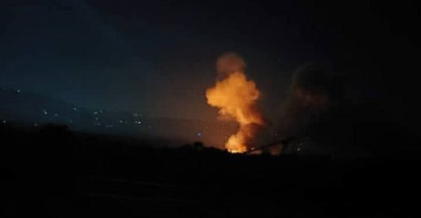 انفجارات عنيفة تدوي في اللاذقية السورية.. فيديو