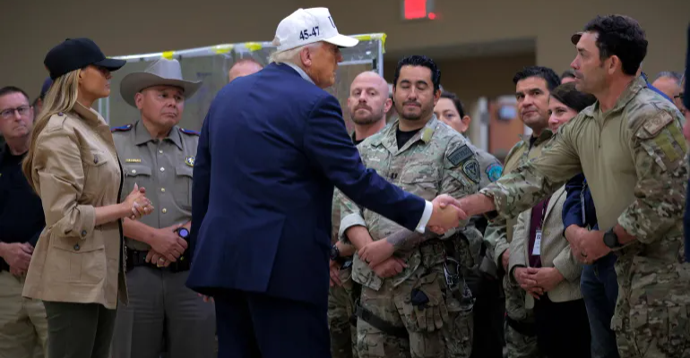 ترامب مصدوم: فيضانات تكساس "كارثة القرن".. واتهامات بتأخر الاستجابة