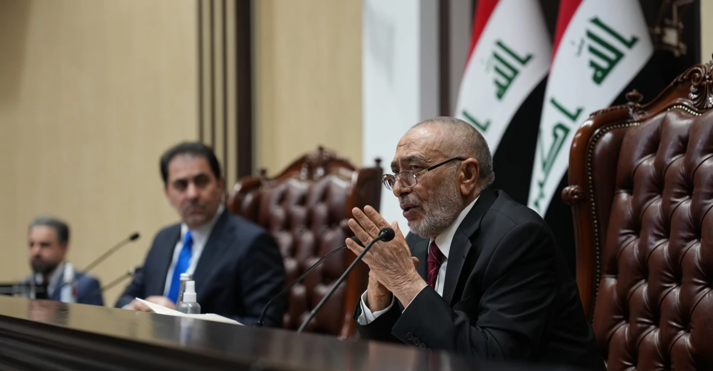 Parliament crisis ends with a fraternal reconciliation between Al-Mashhadani and Al-Mandlawi