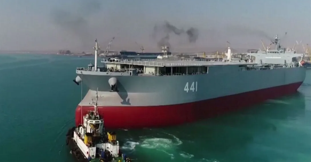 إيران تحتجز ناقلة نفط أجنبية وتعتقل طاقمها في خليج عمان