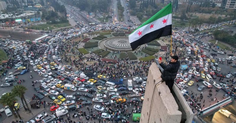 Sirija: Ustanovljena nova stranka sredi obtožb o povezavah z Izraelom; preiskava o nasilju na obali kaže na več kot 1400 žrtev