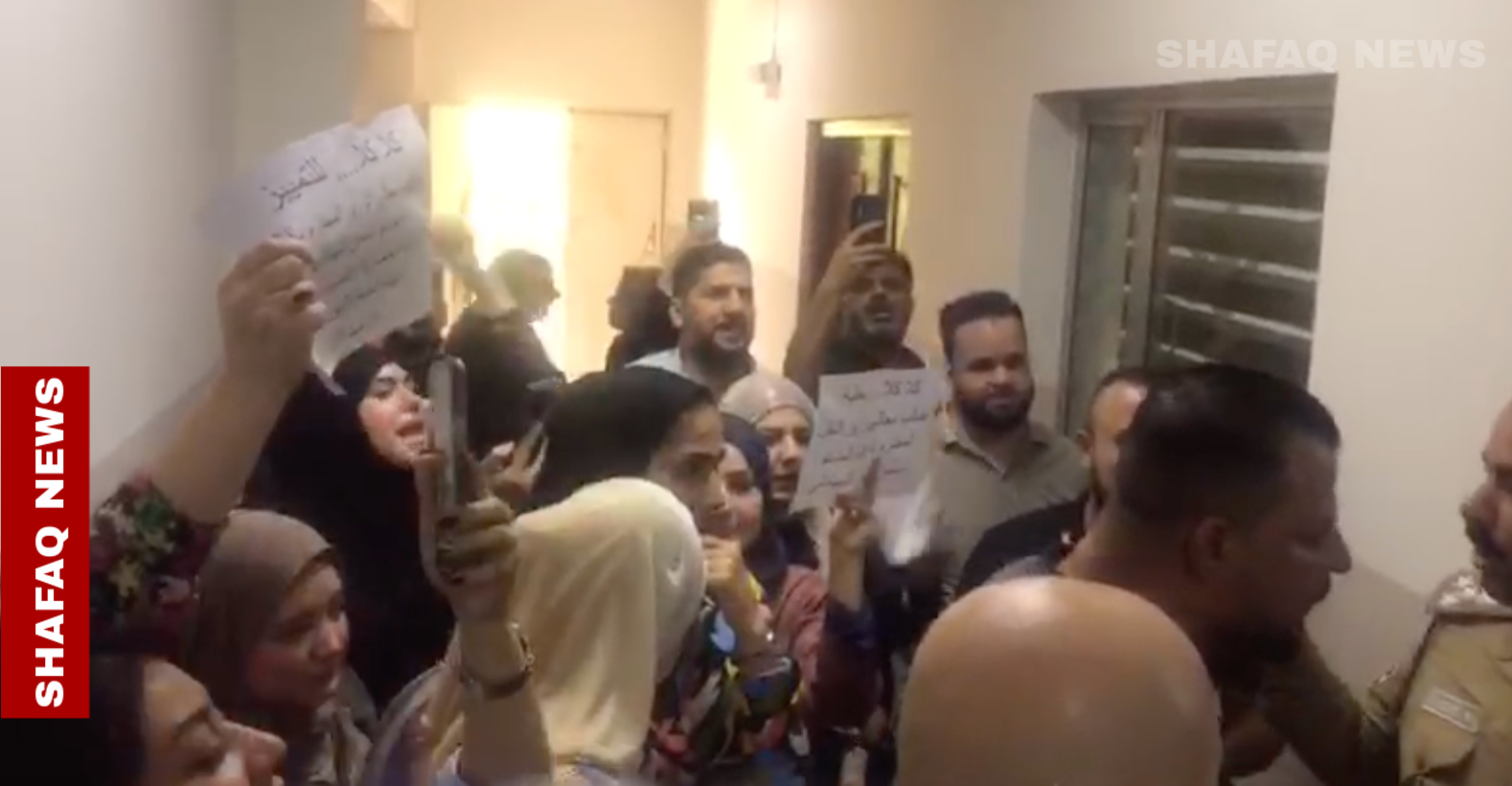 Politični in gospodarski dogodki v Libanonu in Iraku v ospredju