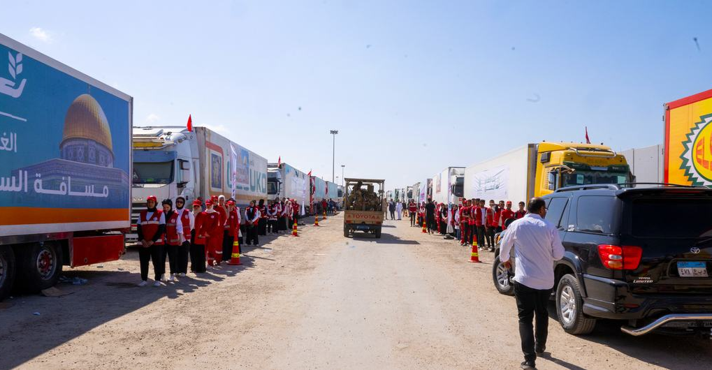 بعد الأردن.. مصر تعلن إدخال 166 شاحنة مساعدات إلى غزة