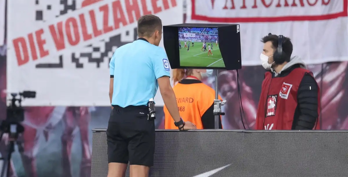 الدوري الألماني يقرر إعلان قرارات الحكام بأنفسهم عبر "مكبرات الصوت"