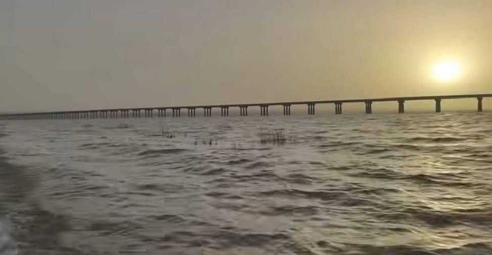 ديالى.. قطع طريق إستراتيجي أمام الشاحنات واقتصاره على نقل الزائرين الإيرانيين