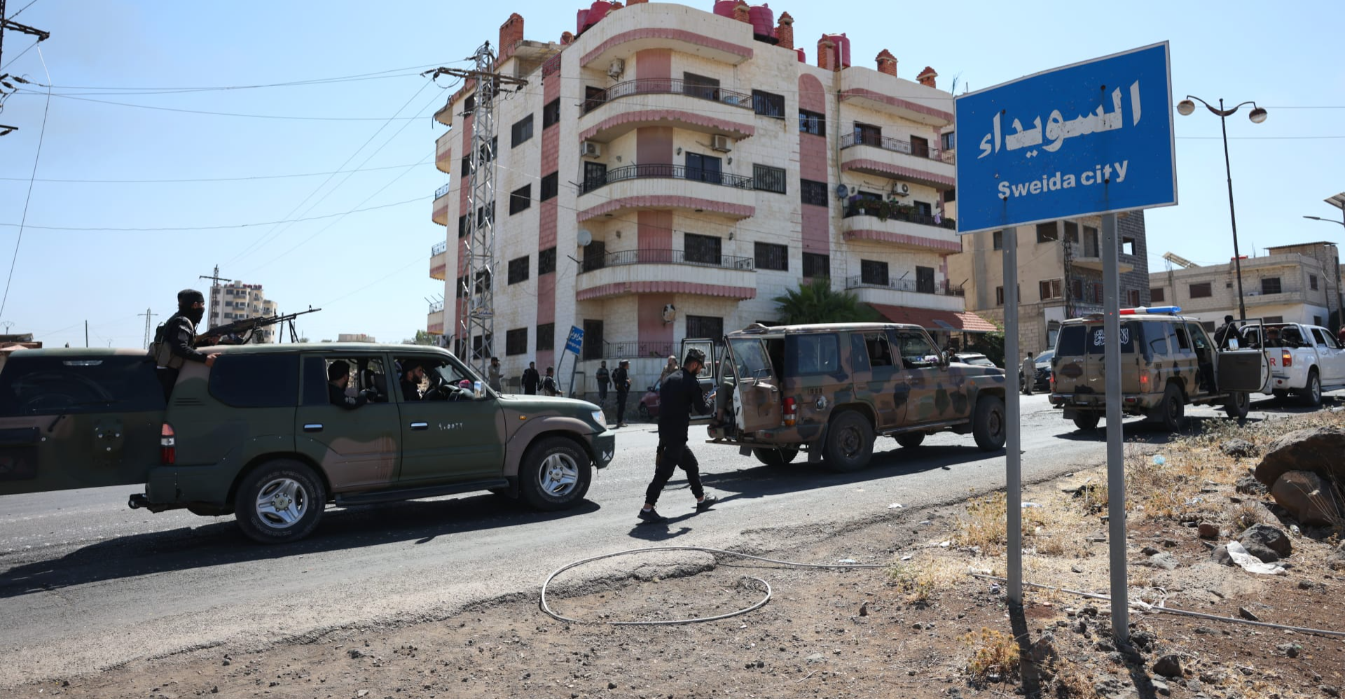 Clashes renew between factions in western Suwayda