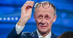 بينهم نجوم عالميون.. مئات الفنانين والإعلاميين يدعون المستشار الألماني لوقف تسليح إسرائيل