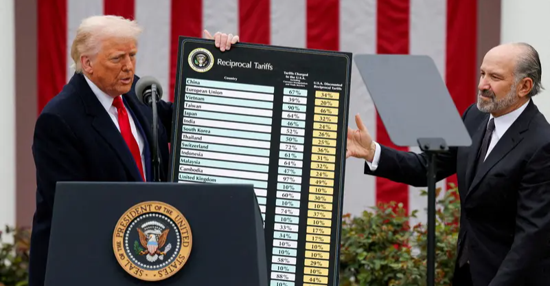 "مليارات تتدفق".. أمريكا تبدأ فرض التعريفات الجمركية الجديدة