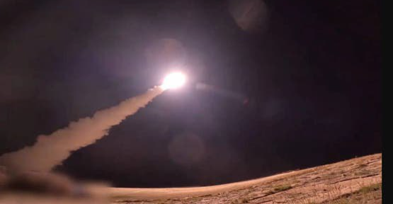 الحوثيون يعلنون استهداف 3 مواقع في إسرائيل بطائرات مسيرة