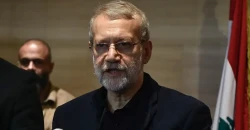 استقبله وفد من حزب الله.. لاريجاني من مطار بيروت: سنبقى إلى جانب لبنان
