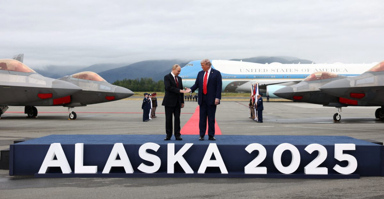 ترامب وبوتين يلتقيان في مطار ألاسكا تمهيدا لاجتماع القمة