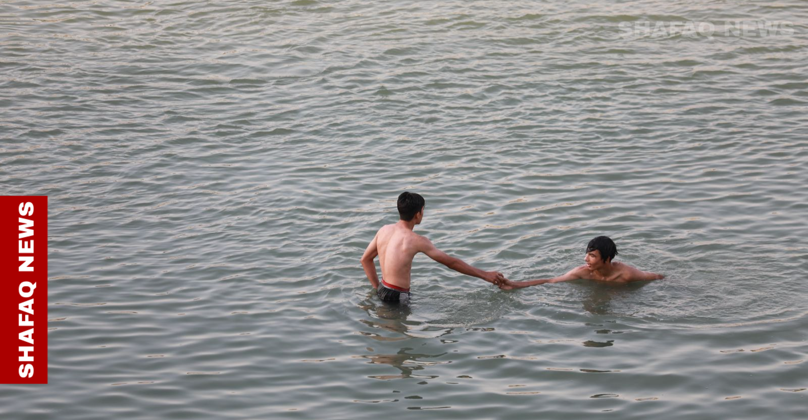 غرق فتيان اثنين أثناء تعلمهما السباحة في ذي قار